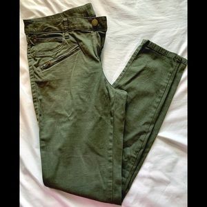 a.n.a Hunter green jeggins *NEVER WORN*